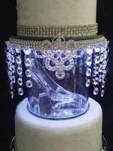 Load image into Gallery viewer, Rhinestone Glass Slipper Cake Separator – Crystal Wedding Cake Divider with LED Lights, Elegant Bridal Cake Display
