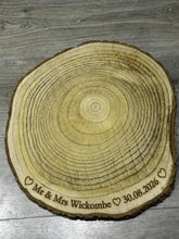 Load image into Gallery viewer, Personalised wood Cake Stand, Natural Rustic shape Engraved wooden slice Wedding Display stand, Personalized Etched log, Wood Dessert Board
