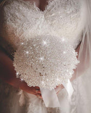 Load image into Gallery viewer, Luxury Crystal Wedding Bouquet: Clear Crystal Bead
