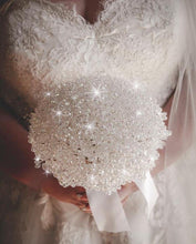 Load image into Gallery viewer, Luxury Crystal Wedding Bouquet: Clear Crystal Bead
