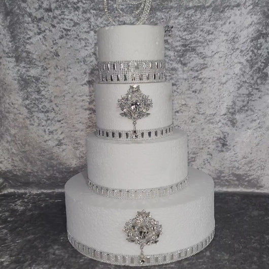 Crystal Rhinestone Cake Brooch: Wedding Cake Decoration