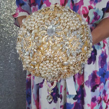 Load and play video in Gallery viewer, Gold Brooch  bouquet, jewel bouquet, Full jeweled bouquets. by Crystal wedding uk
