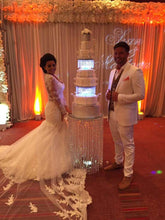 Load image into Gallery viewer, Crystal cake table  floor  table and  led cake separators sold separately
