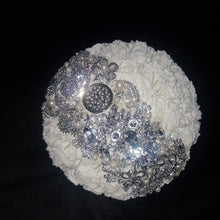 Load image into Gallery viewer, Crystal brooch wedding bouquet
