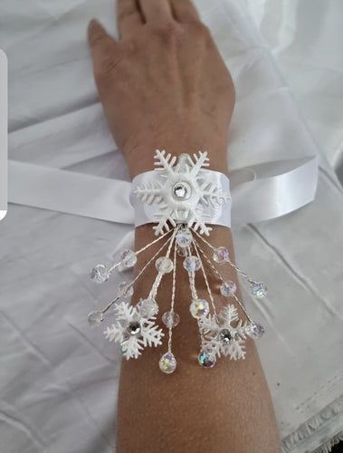 Snowflak and crystal wire  wrist corsage